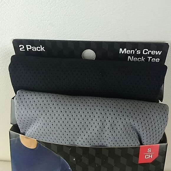 Athletic Works mesh set of 4 men's crew neck tees - Picture 3 of 8